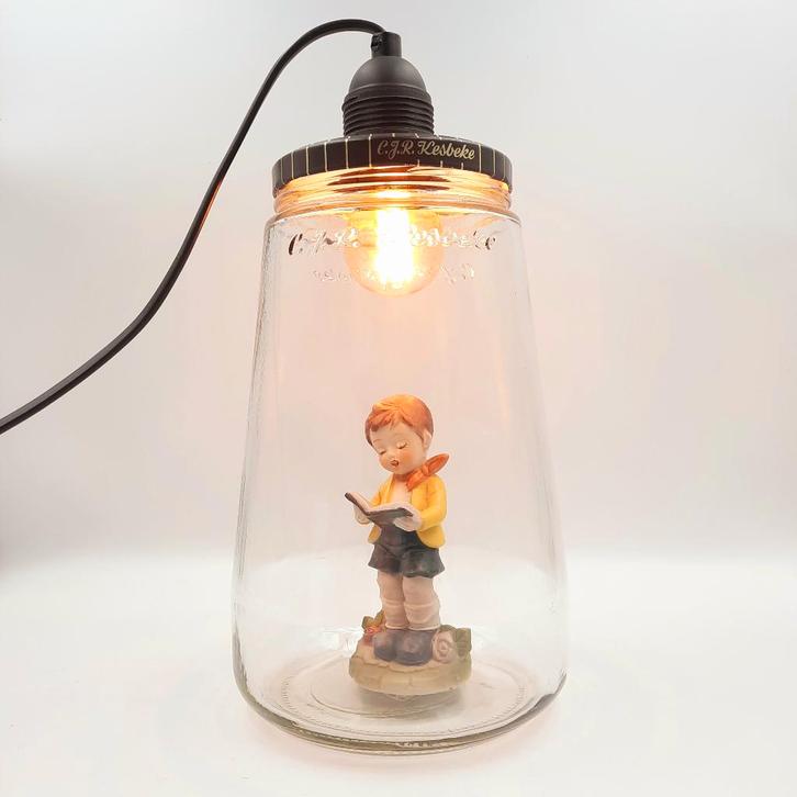 Kesbeke hanglamp of tafellamp met vintage beeldje, Verzamelen, Retro, Huis en Inrichting, Ophalen of Verzenden