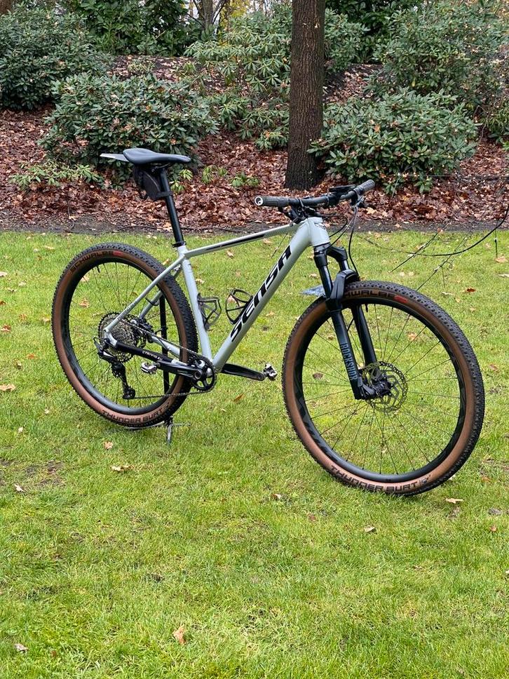 Snelle Sensa Merano - Carbon wielset 9TH Wave Yarrow boost, Fietsen en Brommers, Fietsen | Mountainbikes en ATB, Zo goed als nieuw