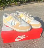 Nike Dunk Low Next Nature ‘soft yellow’, Kleding | Dames, Schoenen, Geel, Nike, Ophalen of Verzenden, Sneakers of Gympen