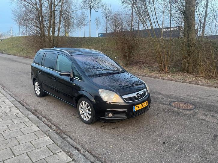 Opel Zafira 2.2 2006 Zwart 7 persoons, Auto's, Opel, Particulier, Zafira, Achteruitrijcamera, Adaptieve lichten, Airbags, Airconditioning