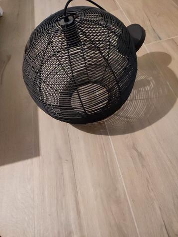Lamp beschikbaar voor biedingen