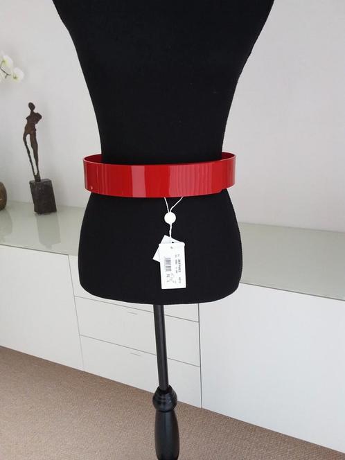 Rode plexiglas ceintuur Maison Martin Margiela  Paris, Kleding | Dames, Riemen en Ceinturen, Nieuw, Rood, Verzenden