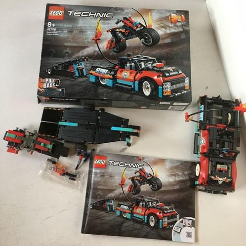 Lego Technic - Truck en Motor voor Stuntshow - 42106, Kinderen en Baby's, Speelgoed | Duplo en Lego, Gebruikt, Lego, Complete set