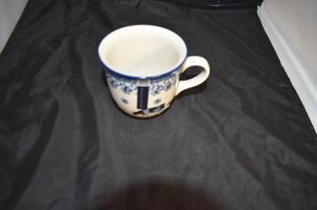 Mokken Koe Bunzlau Castle servies beschikbaar voor biedingen