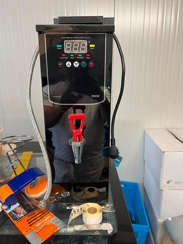 Elektrische waterkoker heet waterdispenser 22 liter per uur beschikbaar voor biedingen