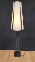 Ikea vintage hoge vloerlamp model vistofta jaren 90., 137 cm, Huis en Inrichting, Lampen | Vloerlampen, Ikea, Gebruikt, Ikea, 100 tot 150 cm