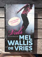 Vals - Mel Wallis de Vries - Jeugdthriller, Ophalen of Verzenden, Gelezen, Nederland