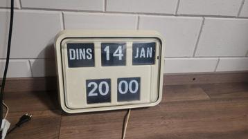 Unieke klok / kalender omslag / lichtbak / retro / vintage! beschikbaar voor biedingen