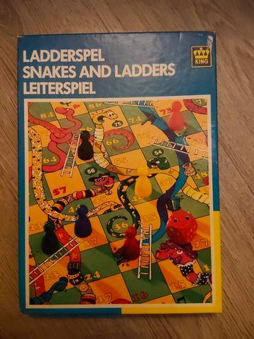 Ladders en slangen gezelschapsspel beschikbaar voor biedingen