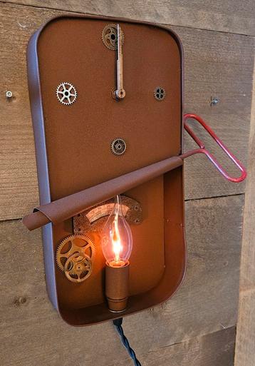 Unieke one of a kind Tin Can lamp/klok. beschikbaar voor biedingen