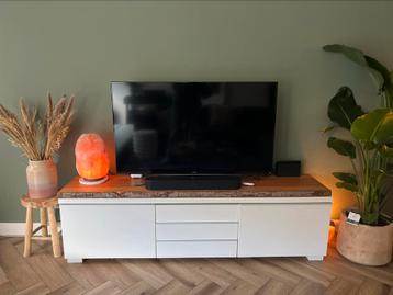 Televisiekast wit Ikea 