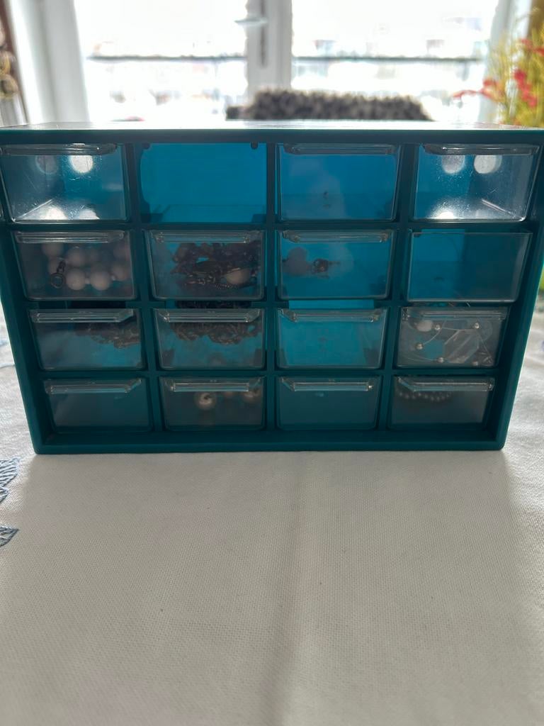 Zilverkleurige metalen sleutel – vintage decoratief accent
