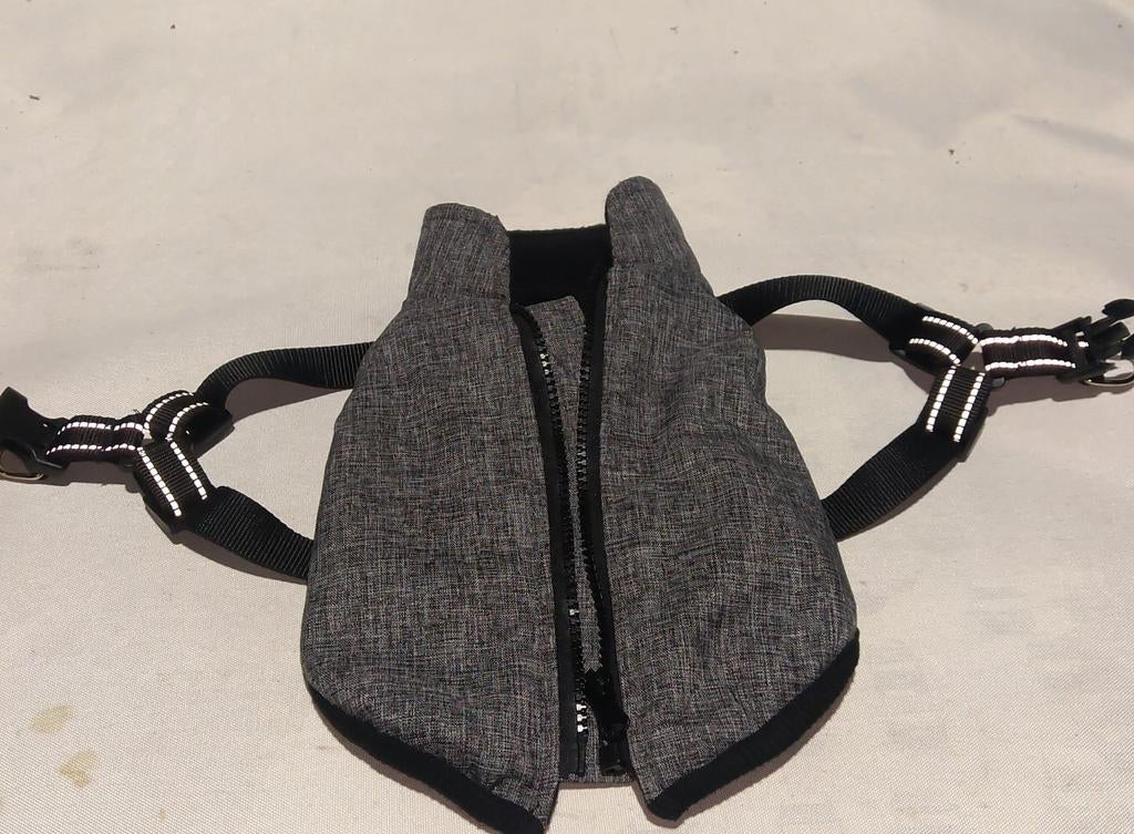 Hondenjasje Chihuahua 22cm, Dieren en Toebehoren, Ophalen of Verzenden, Zo goed als nieuw, Hondenjas