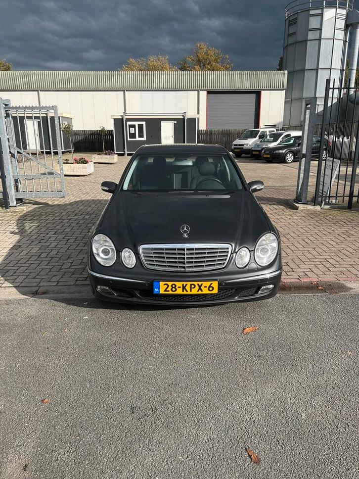 Mercedes-Benz E-Klasse 3.2 E320 Sedan AUT 2002 Grijs, Auto's, Mercedes-Benz, Bedrijf, ABS, Airbags, Airconditioning, Alarm, Boordcomputer