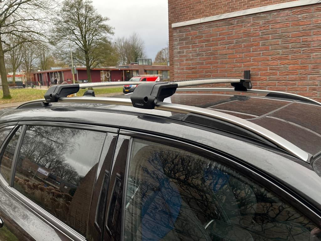 Te huur orginele dakdragers Lynk&Co 01, Ophalen, Zo goed als nieuw