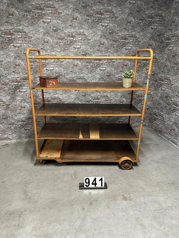 Industriële vintage trolley nr.941 beschikbaar voor biedingen