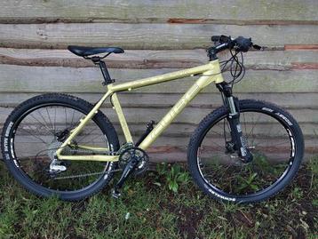 Cube LTD mountainbike zo goed als nieuw beschikbaar voor biedingen