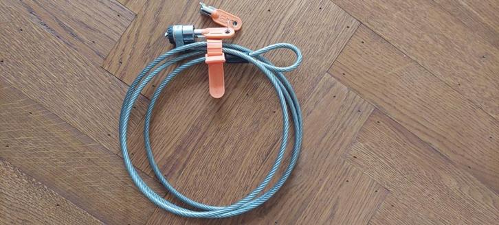 Kensington laptop slot type t-bar, Computers en Software, Pc- en Netwerkkabels, Zo goed als nieuw, Ophalen of Verzenden