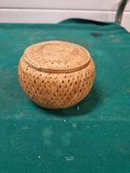 mandje met deksel riet, Huis en Inrichting, Woonaccessoires | Schalen en Manden, Ophalen of Verzenden, 'T Olde Gre-j, Info@toldegrej.nl