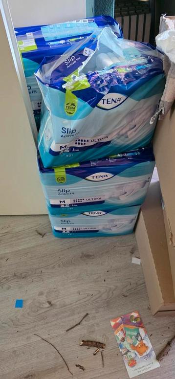 Tena ultima slip medium beschikbaar voor biedingen