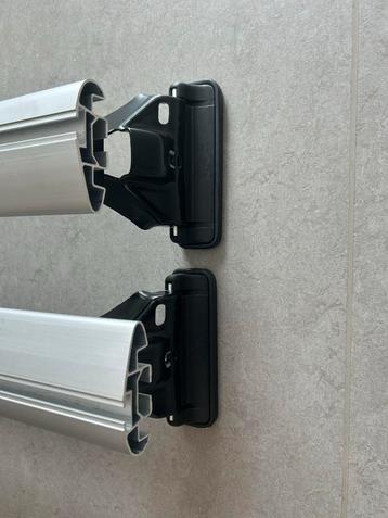 Dakdragers model 3 in nette staat beschikbaar voor biedingen