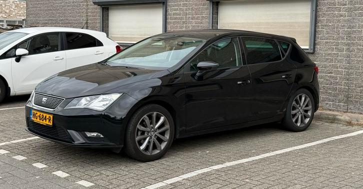 Seat Leon 1.0 TSI 85KW/115PK 2016 Zwart - Vaste prijs, Auto's, Seat, Particulier, Leon, ABS, Adaptieve lichten, Airbags, Airconditioning