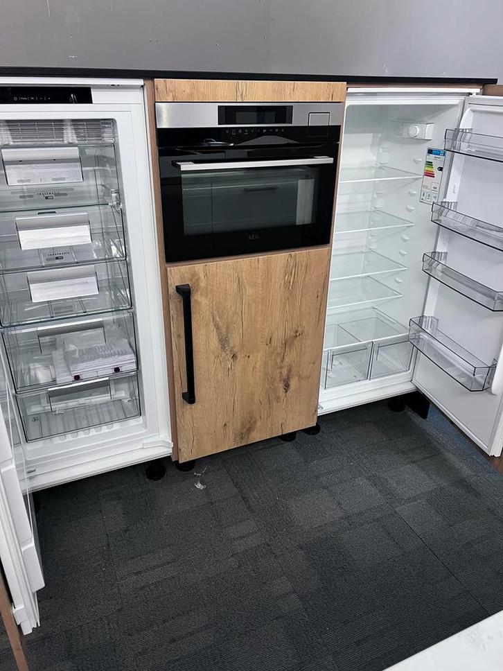 Nieuwe keuken met eiland en kastenwand merk Keller., Huis en Inrichting, Keuken | Complete keukens, Nieuw, Dubbelwandige keuken