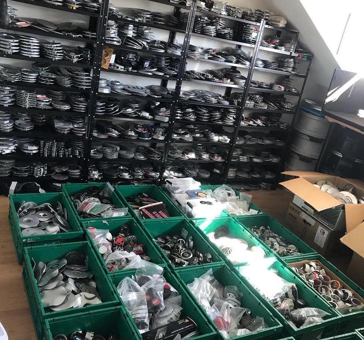 Naafdoppen volkswagen bmw opel peugeot mazda etc, Auto diversen, Wieldoppen, Zo goed als nieuw, Ophalen of Verzenden