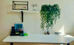 IKEA bureau, Huis en Inrichting, Woonaccessoires | Wandplanken en Boekenplanken, Ophalen, Zo goed als nieuw