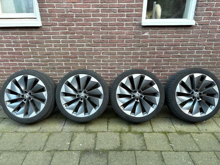 Skoda Enyaq Supernova 21 inch velgen (breedset), Auto-onderdelen, Banden en Velgen, Velg(en), Zomerbanden, 21 inch, Ophalen