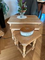 Vintage set van 3 houten bijzettafels, Antiek en Kunst, Antiek | Meubels | Tafels, Ophalen of Verzenden