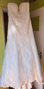 Trouwjurk mt 44-46 met korset, onderrok en hoepel, Ophalen of Verzenden, Zo goed als nieuw, Wit, Trouwjurk