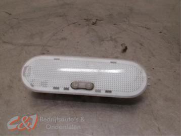 Binnenverlichting achter van een Opel Vivaro beschikbaar voor biedingen