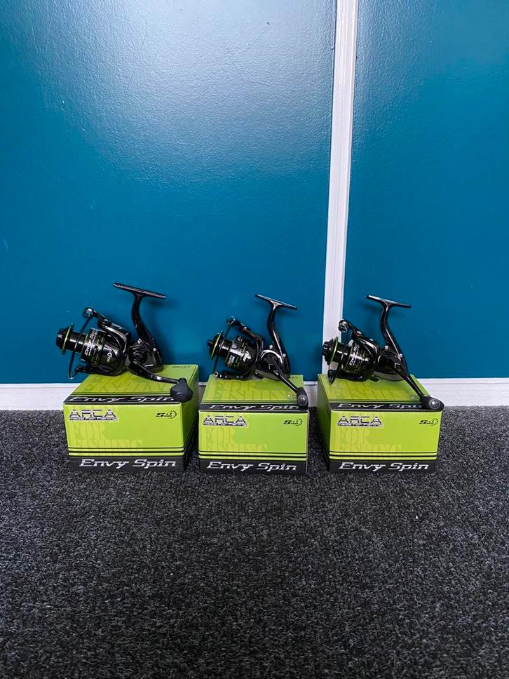 OPRUIMING Diverse hengels en molens, Watersport en Boten, Hengelsport | Roofvissen, Nieuw, Complete set, Ophalen of Verzenden