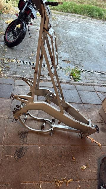 Derbi drd racing frame met kenteken zonder wok beschikbaar voor biedingen