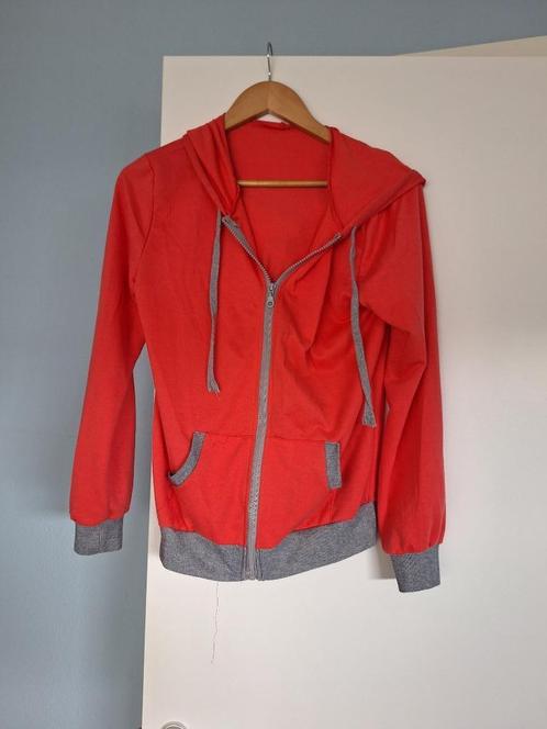 zomers vestje met capuchon, Kleding | Dames, Truien en Vesten, Zo goed als nieuw, Maat 38/40 (M), Rood, Ophalen of Verzenden