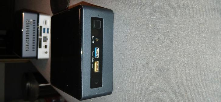 Intel NUC7CJYH2 – Compact & Stil | 240GB SSD | Windows 11, Computers en Software, Computerbehuizingen, Zo goed als nieuw, Ophalen of Verzenden