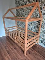 Zelfgemaakt bed 90x200 (bedhuisje), Ophalen, Gebruikt, 180 cm of meer, 85 tot 100 cm