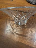 Montova kristallen fruitschaal, Ophalen