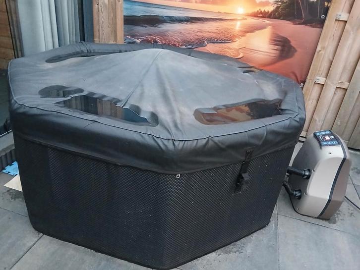 Opzet Jacuzzi octopus netspa 6 persoons Heerlijk Ontspannen!, Tuin en Terras, Bubbelbaden en Hottubs, Zo goed als nieuw, Opblaasbaar