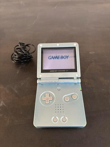 Gameboy advance SP beschikbaar voor biedingen