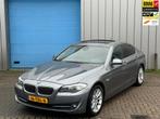 BMW 5-serie 528i High Executive PANO LEER AUTOMAAT, Te koop, Zilver of Grijs, Benzine, 245 pk