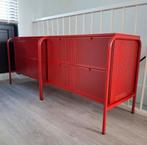 Twee vintage brandweerrode metalen kastjes, Ophalen, Gebruikt, Vintage, 50 tot 100 cm