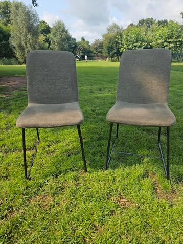 2 Stoffen Stoelen - Grijs beschikbaar voor biedingen