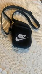 Nike Schoudertas - Zwart, Sieraden, Tassen en Uiterlijk, Tassen | Schoudertassen, Ophalen of Verzenden, Zo goed als nieuw, Zwart