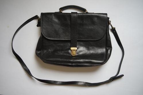 vintage stevig leer schoudertas tas zwart mabelle messing, Sieraden, Tassen en Uiterlijk, Tassen | Schoudertassen, Gebruikt, Overige merken