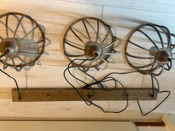 Hanglamp met 3 lampen beschikbaar voor biedingen