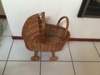 vintage rotan poppenwagen, Kinderen en Baby's, Speelgoed | Poppen, Ophalen, Gebruikt, Babypop