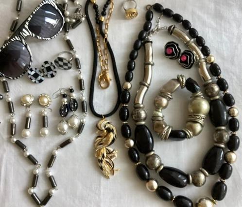 Kettingen & oorbellen/ Zwart, grijs, zilverkleurig met parel, Sieraden, Tassen en Uiterlijk, Kettingen, Nieuw, Overige materialen