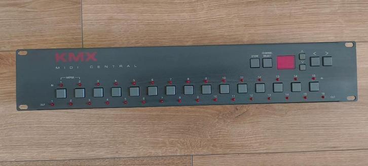 KMX MIDI CENTRAL Midi Patchbay Routing System, Muziek en Instrumenten, Mengpanelen, Gebruikt, 10 tot 20 kanalen, Ophalen of Verzenden